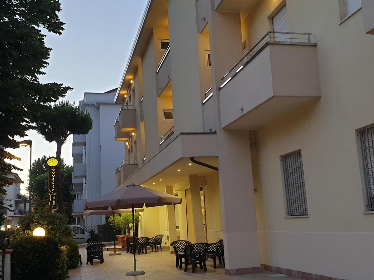 Hotel Vannucci Rimini Exterior foto