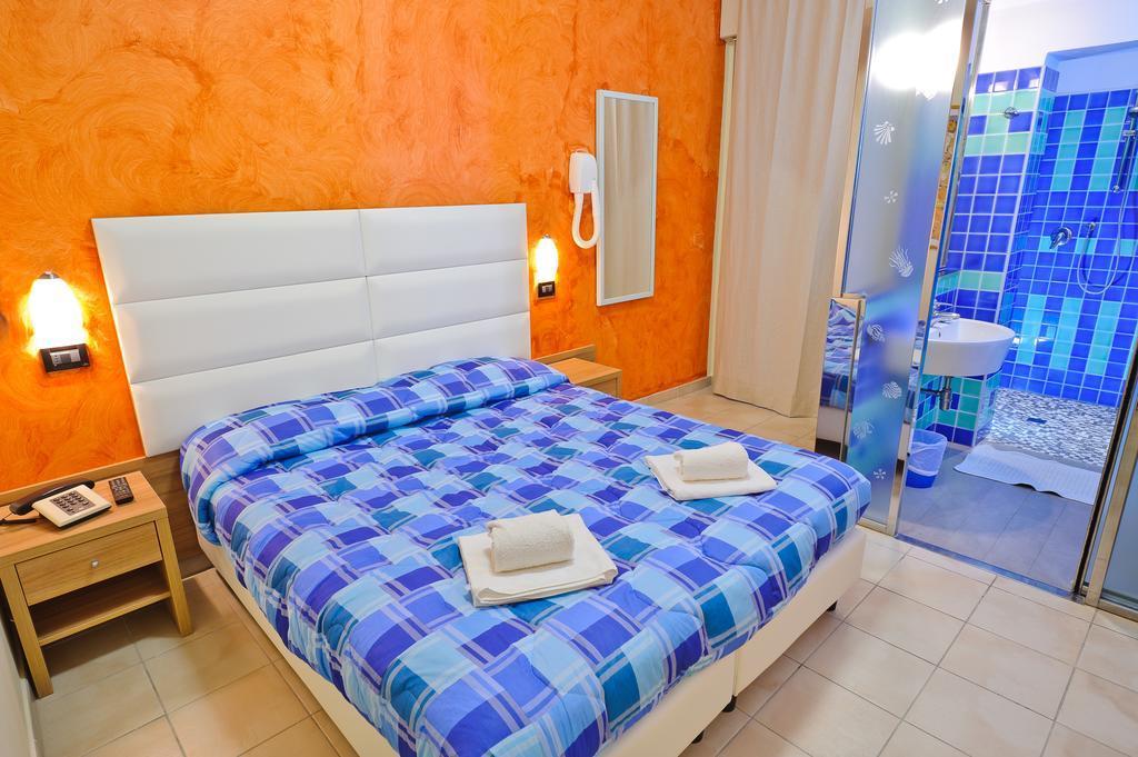 Hotel Vannucci Rimini Exterior foto