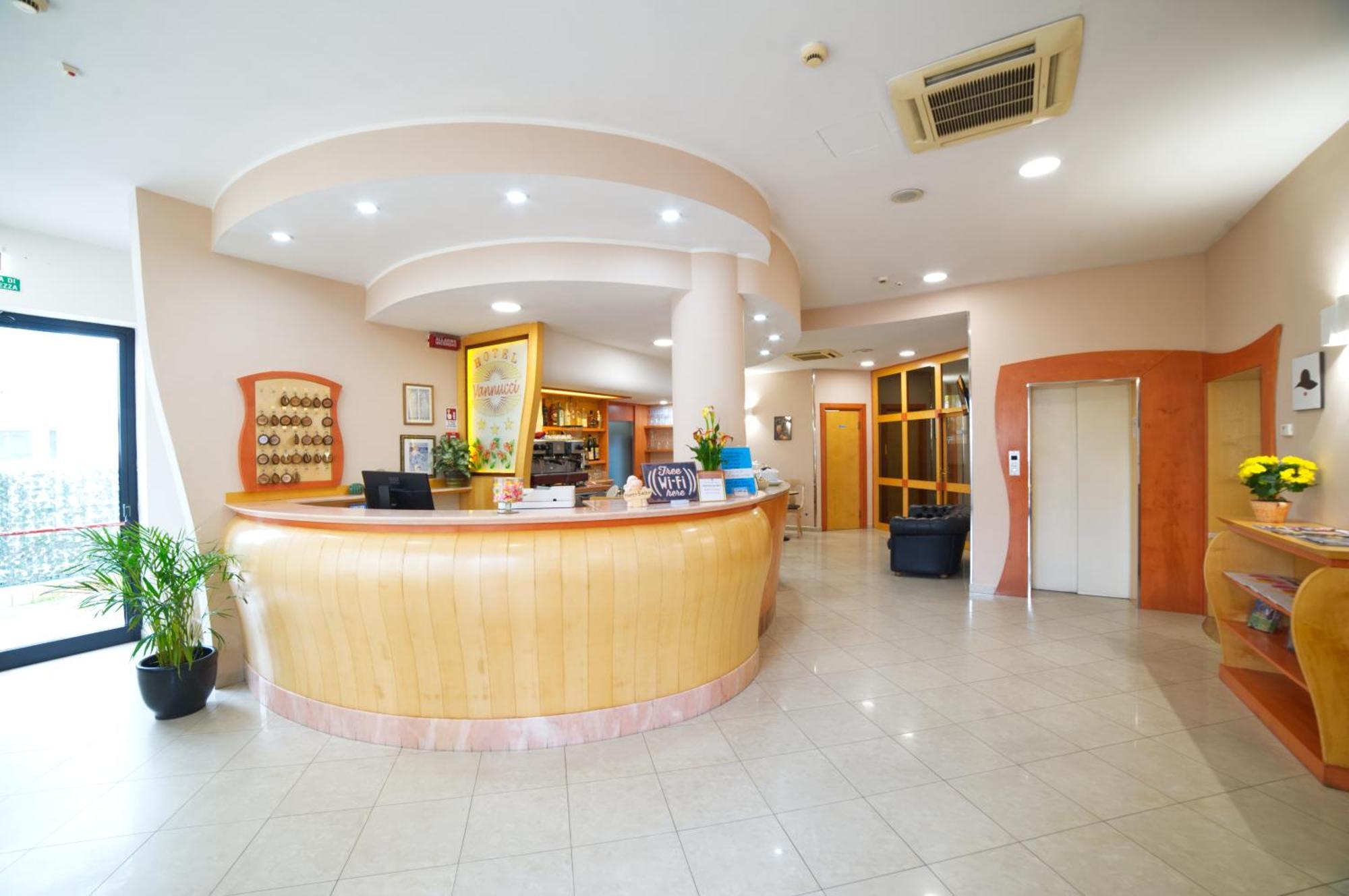 Hotel Vannucci Rimini Exterior foto