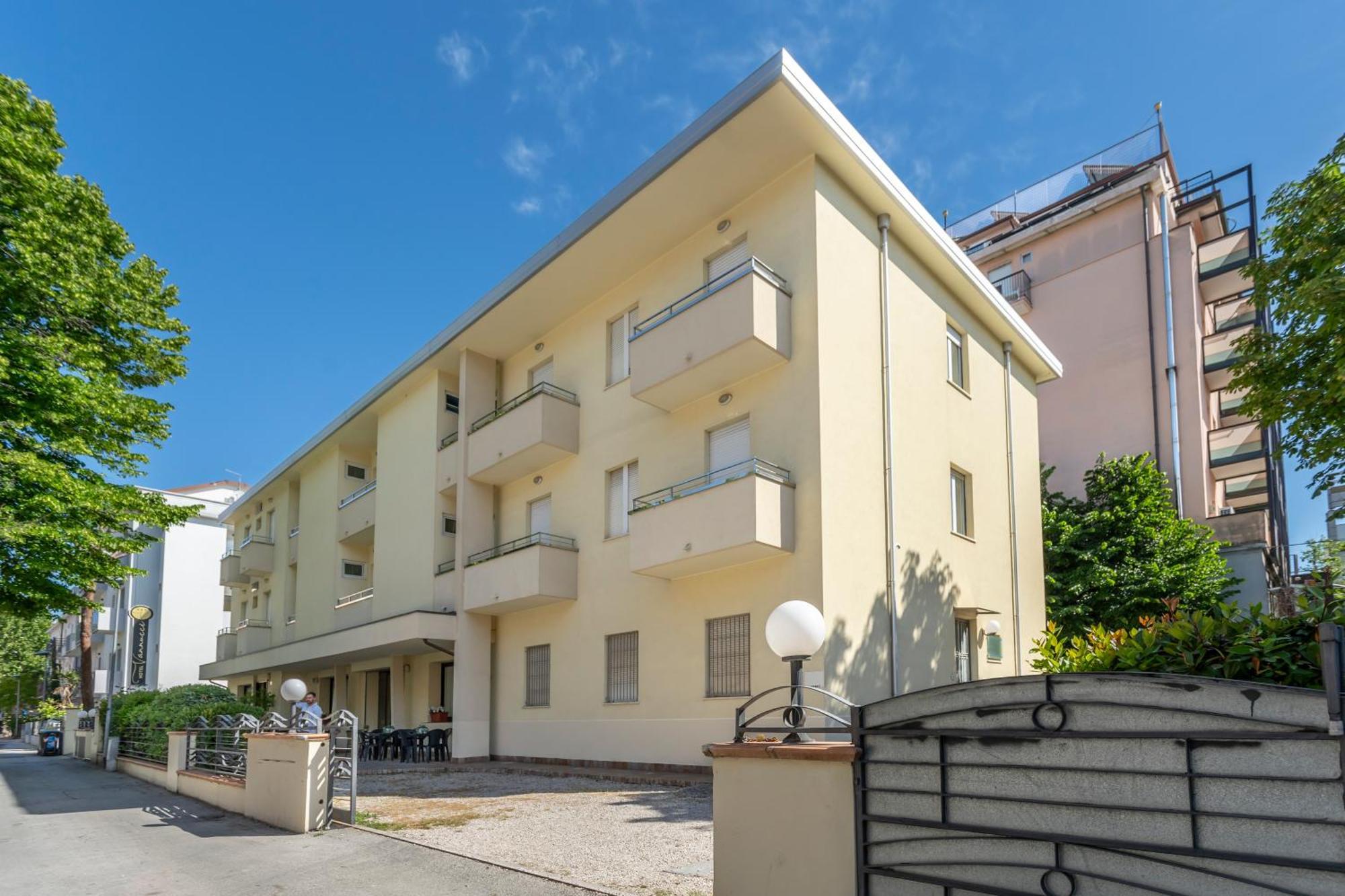 Hotel Vannucci Rimini Exterior foto